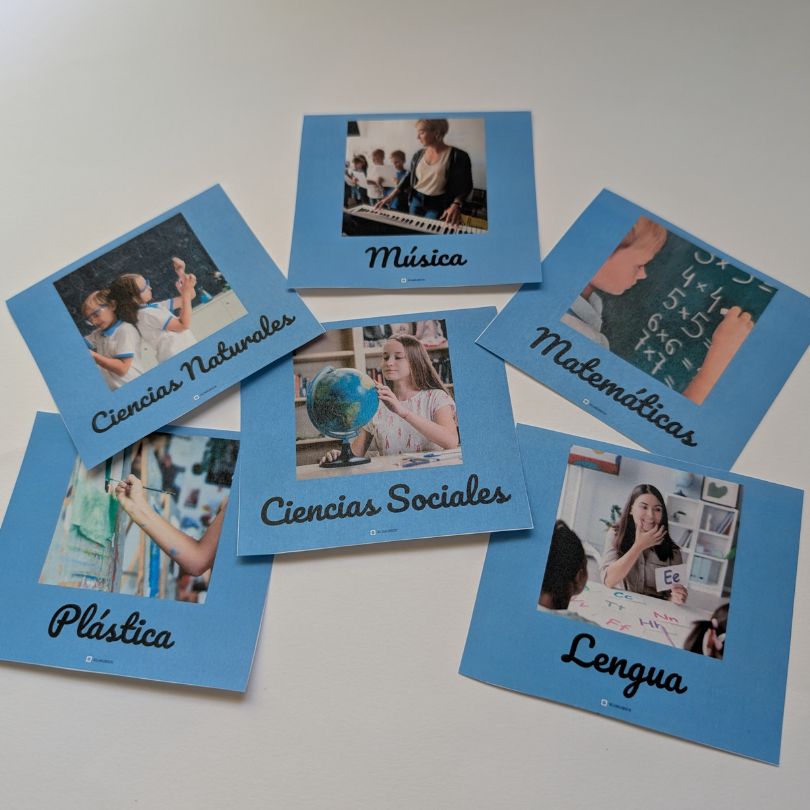 Juego de memoria para aprender y repasar las asignaturas escolares en español. Pensado para infantil y primaria, estimula el vocabulario y la comprensión