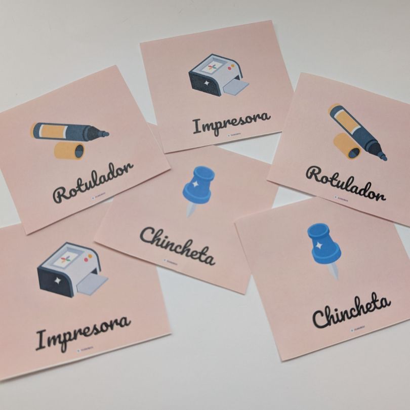 Juego de memoria para aprender los objetos del colegio en español. Ideal para infantil y primaria, estimula la atención y el vocabulario.